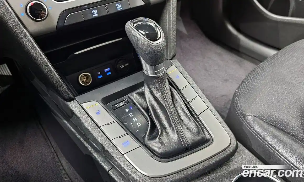 Hyundai Avante 2018 1.6 автомат (гидро), фото 9