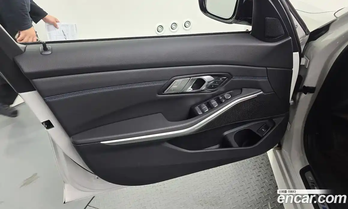 BMW 3 серия 2022 2.0 автомат (гидро), фото 14