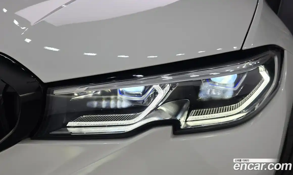 BMW 3 серия 2022 2.0 автомат (гидро), фото 8