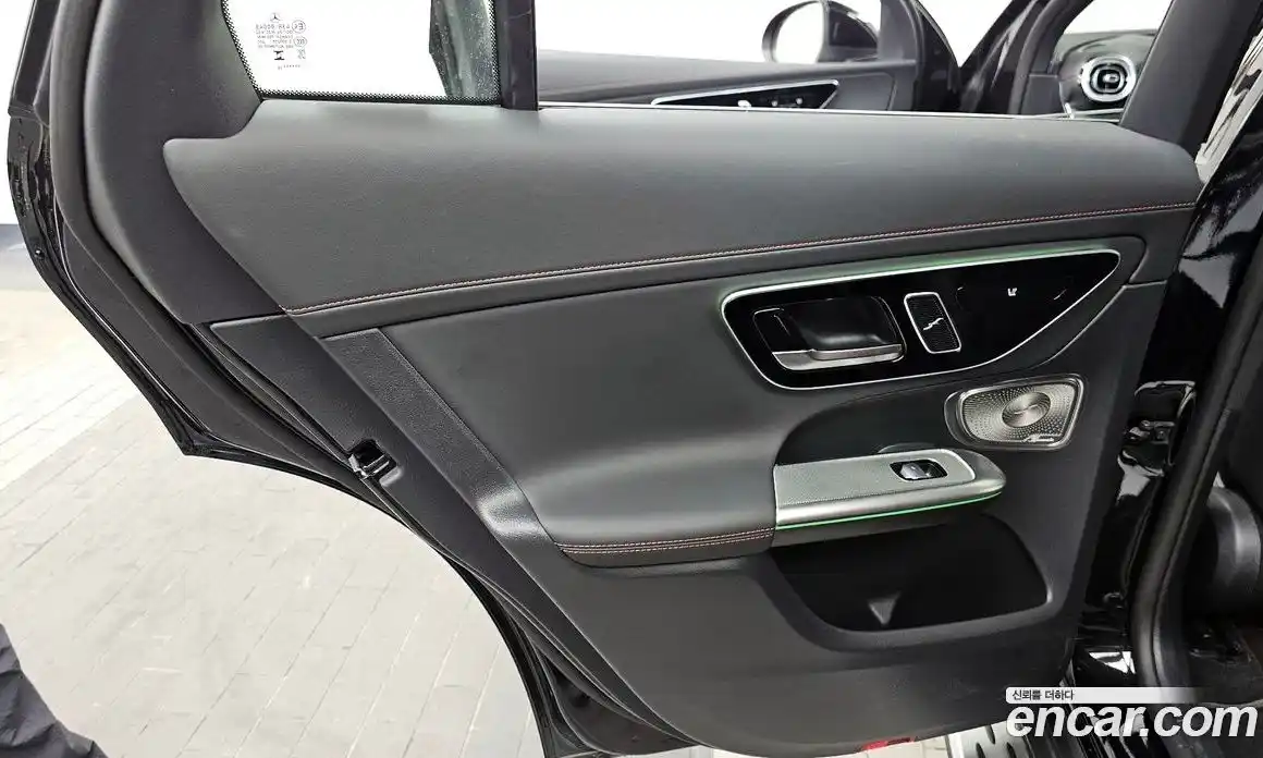 Mercedes-Benz GLC-Class 2025 2.0 гидро, фото 15