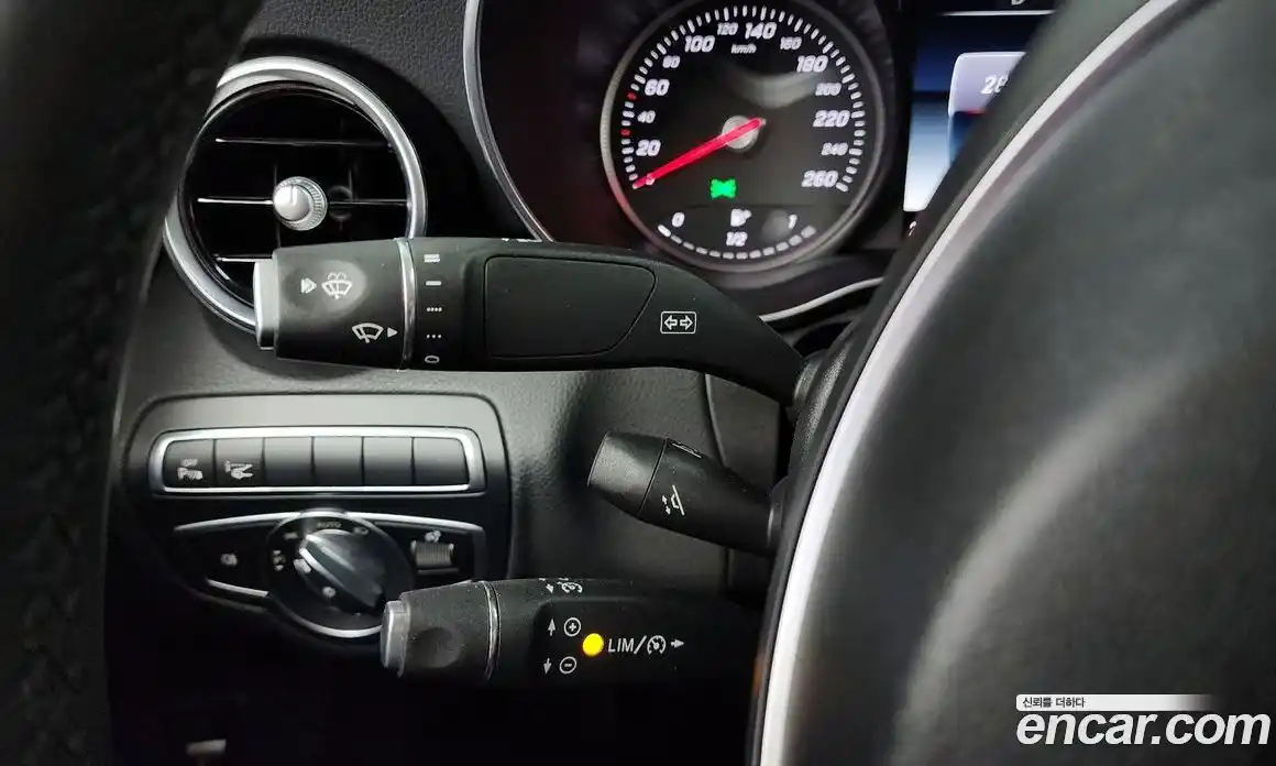 Mercedes-Benz C-Class 2018 2.0 гидро, фото 27 Mercedes-Benz C-Class 2018 2.0 гидро, фото 27