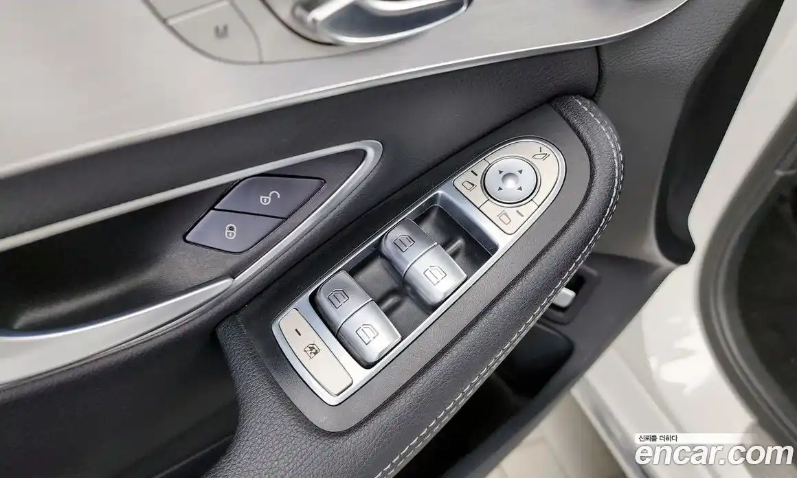 Mercedes-Benz C-Class 2018 2.0 гидро, фото 28 Mercedes-Benz C-Class 2018 2.0 гидро, фото 28