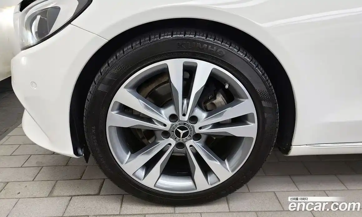 Mercedes-Benz C-Class 2018 2.0 гидро, фото 5 Mercedes-Benz C-Class 2018 2.0 гидро, фото 5