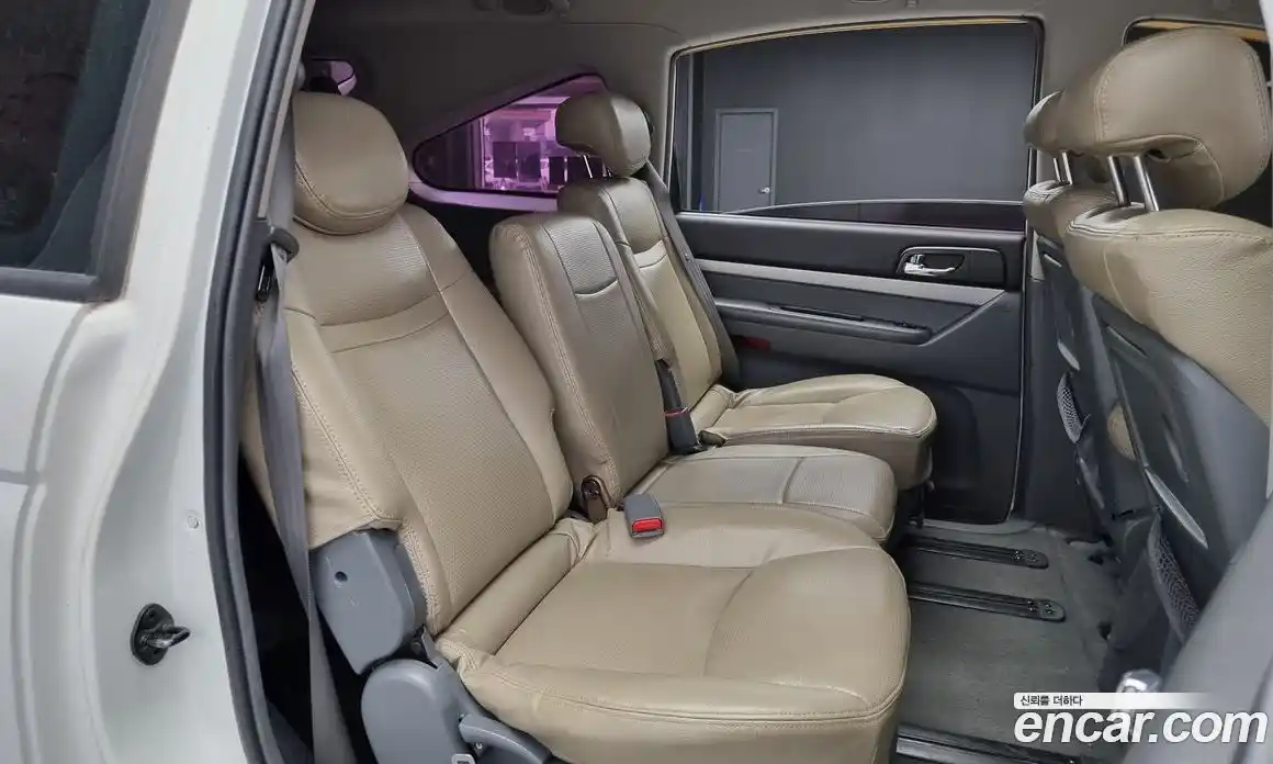 SsangYong Rodius 2013 2.0 автомат (гидро), фото 12