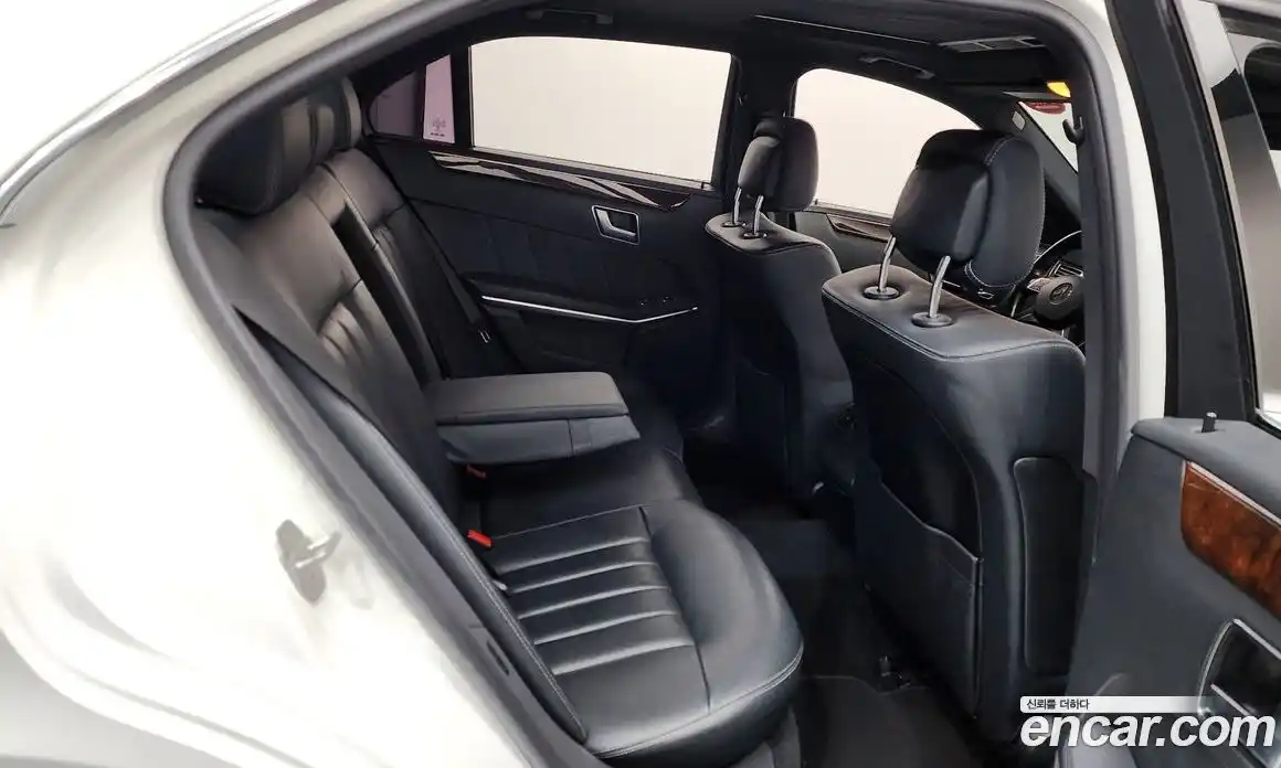 Mercedes-Benz E-Class 2015 3.5 гидро, фото 12 Mercedes-Benz E-Class 2015 3.5 гидро, фото 12