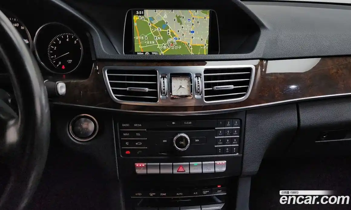 Mercedes-Benz E-Class 2015 3.5 гидро, фото 14 Mercedes-Benz E-Class 2015 3.5 гидро, фото 14