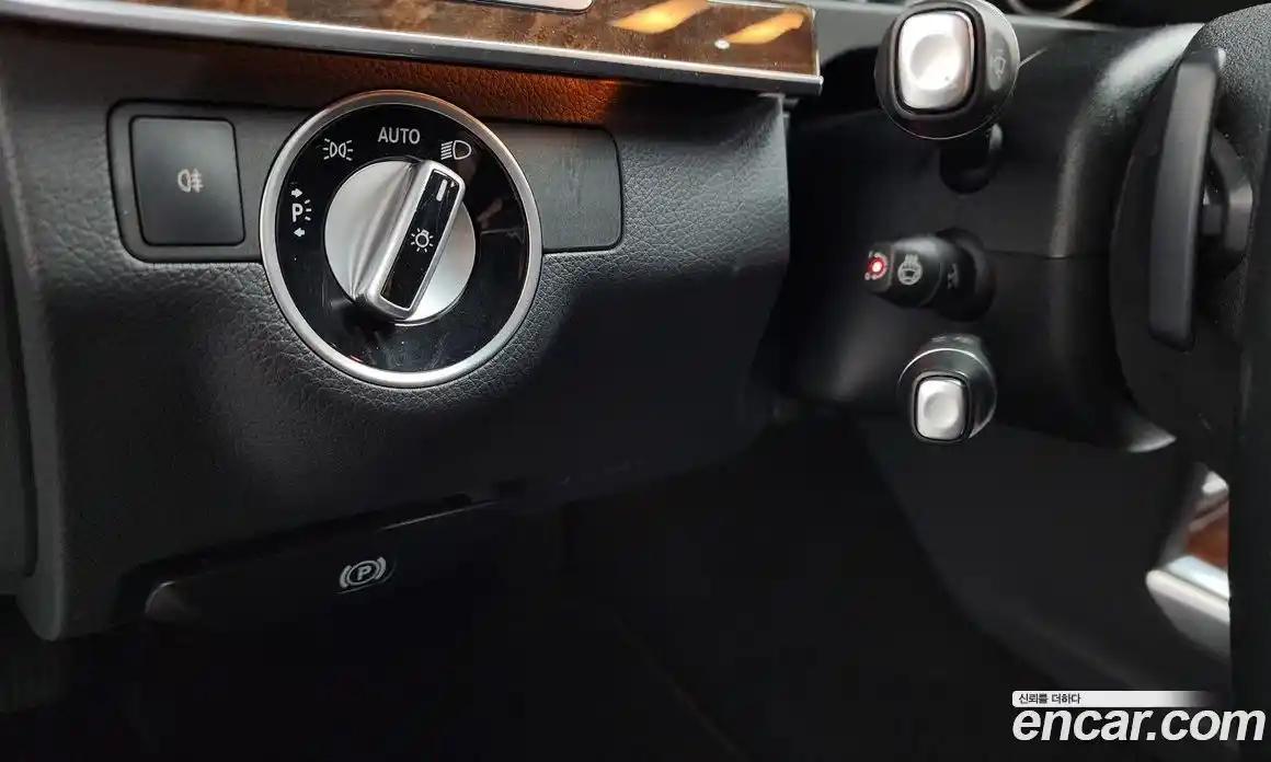 Mercedes-Benz E-Class 2015 3.5 гидро, фото 17 Mercedes-Benz E-Class 2015 3.5 гидро, фото 17