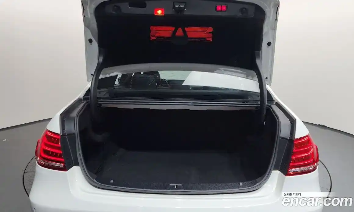 Mercedes-Benz E-Class 2015 3.5 гидро, фото 20 Mercedes-Benz E-Class 2015 3.5 гидро, фото 20
