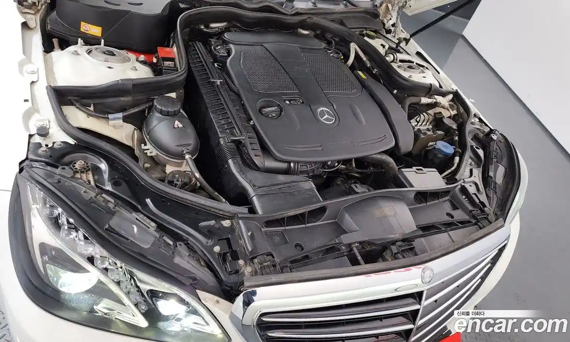 Mercedes-Benz E-Class 2015 3.5 гидро, фото 6 Mercedes-Benz E-Class 2015 3.5 гидро, фото 6