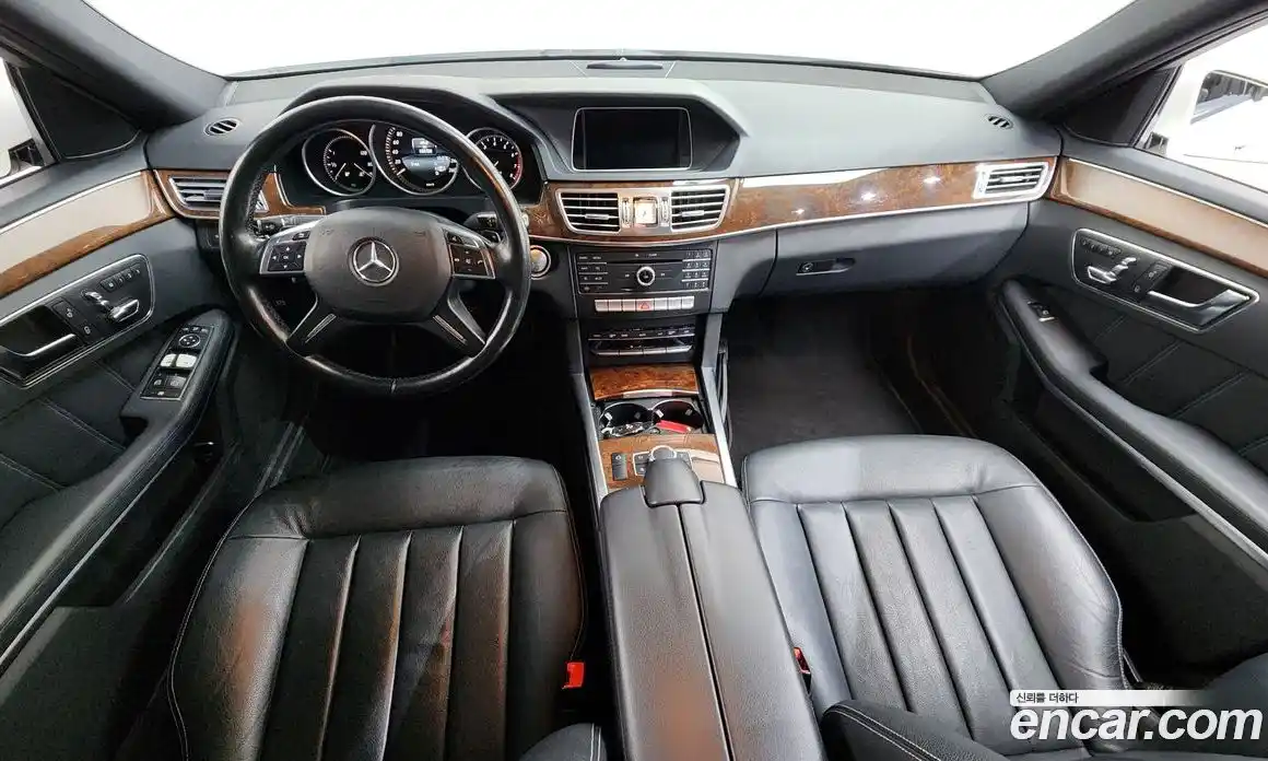 Mercedes-Benz E-Class 2015 3.5 гидро, фото 7 Mercedes-Benz E-Class 2015 3.5 гидро, фото 7