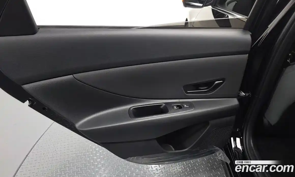 Hyundai Avante 2025 1.6 автомат (гидро), фото 15