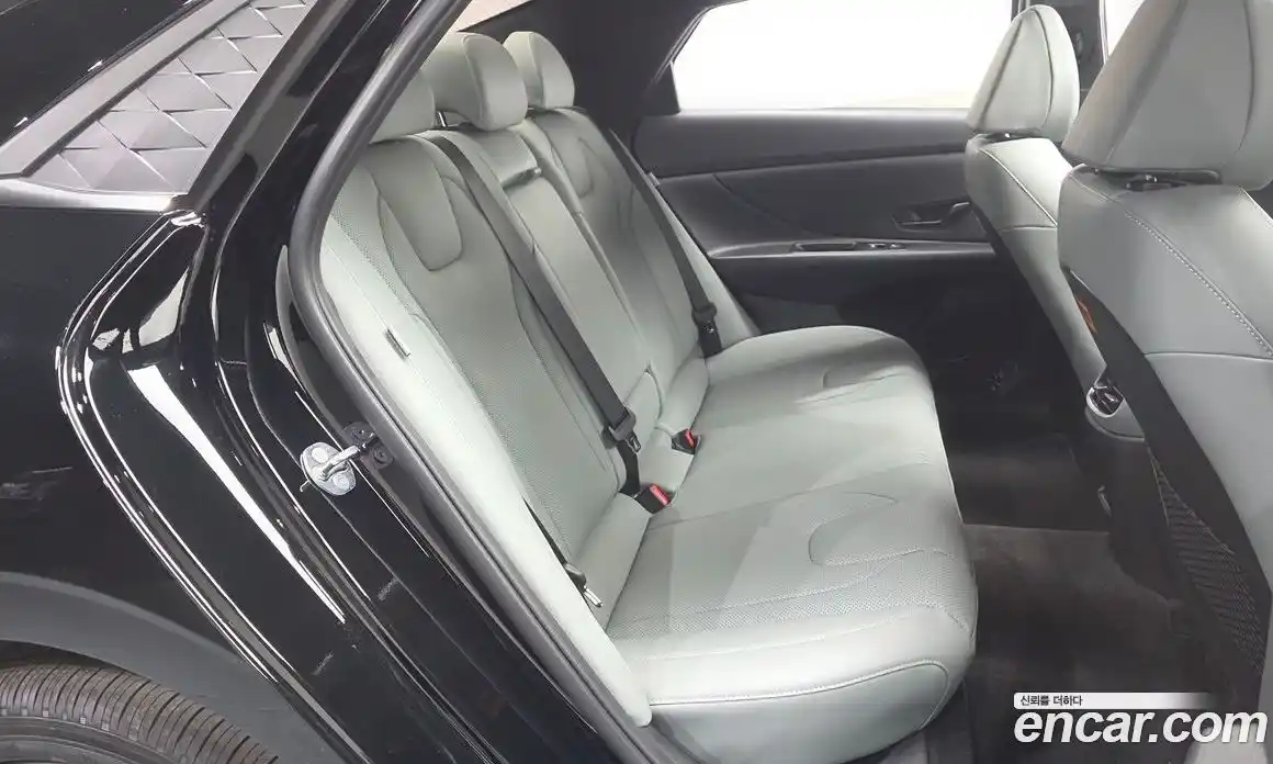 Hyundai Avante 2025 1.6 автомат (гидро), фото 17