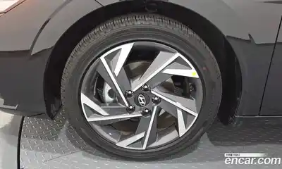 Hyundai Avante 2025 1.6 автомат (гидро), миниатюра 5