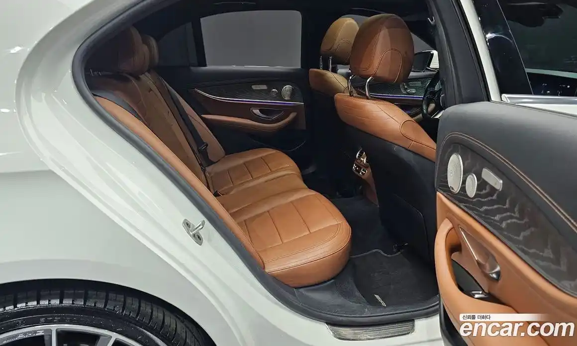 Mercedes-Benz E-Class 2021 2.0 автомат (гидро), фото 17