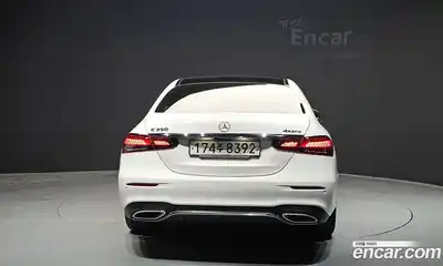 Mercedes-Benz E-Class 2021 2.0 автомат (гидро), миниатюра 4