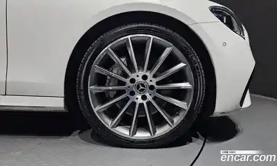 Mercedes-Benz E-Class 2021 2.0 автомат (гидро), миниатюра 7