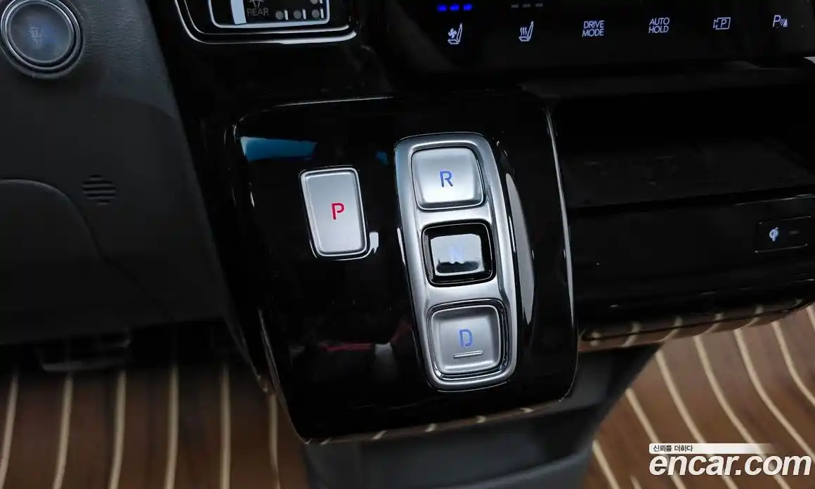 Hyundai Staria 2024 1.6 автомат (гидро), фото 12