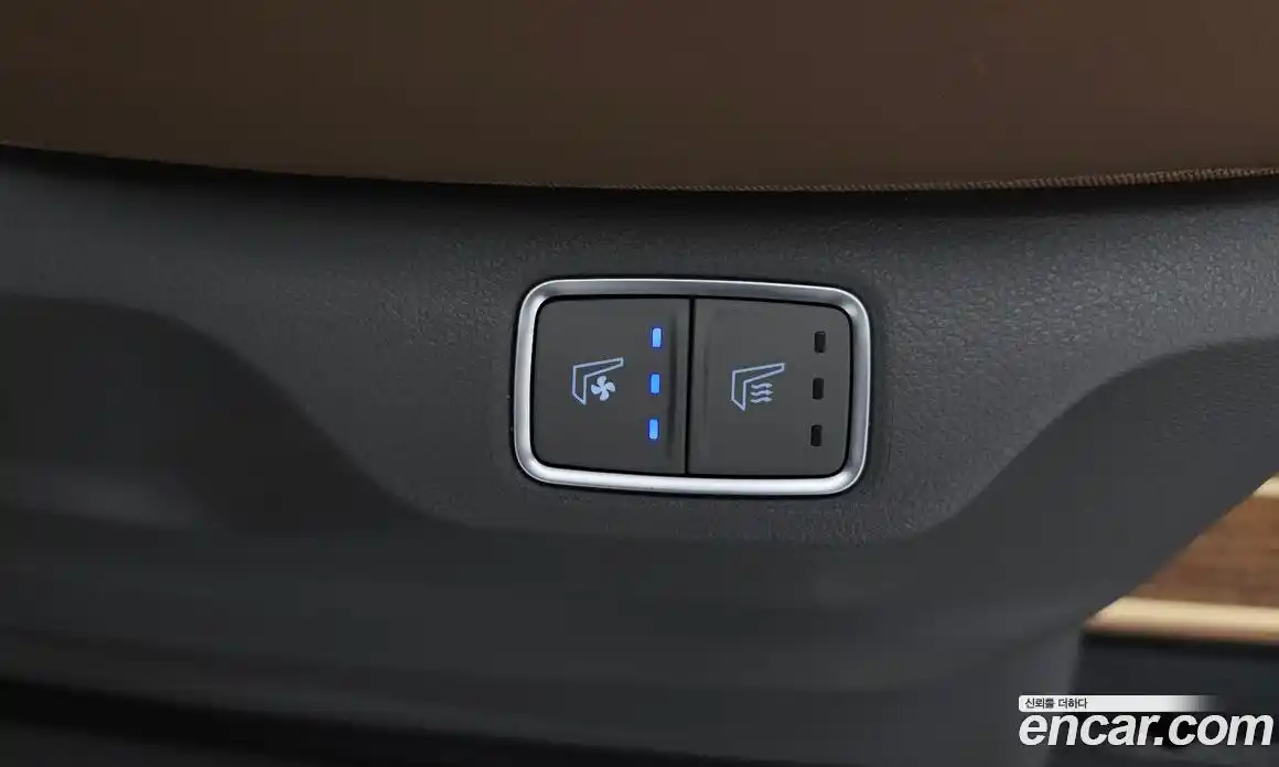 Hyundai Staria 2024 1.6 автомат (гидро), фото 23