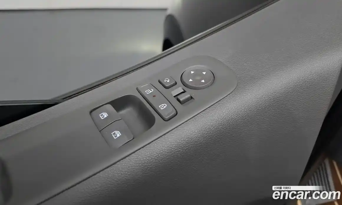 Hyundai Staria 2024 1.6 автомат (гидро), фото 32