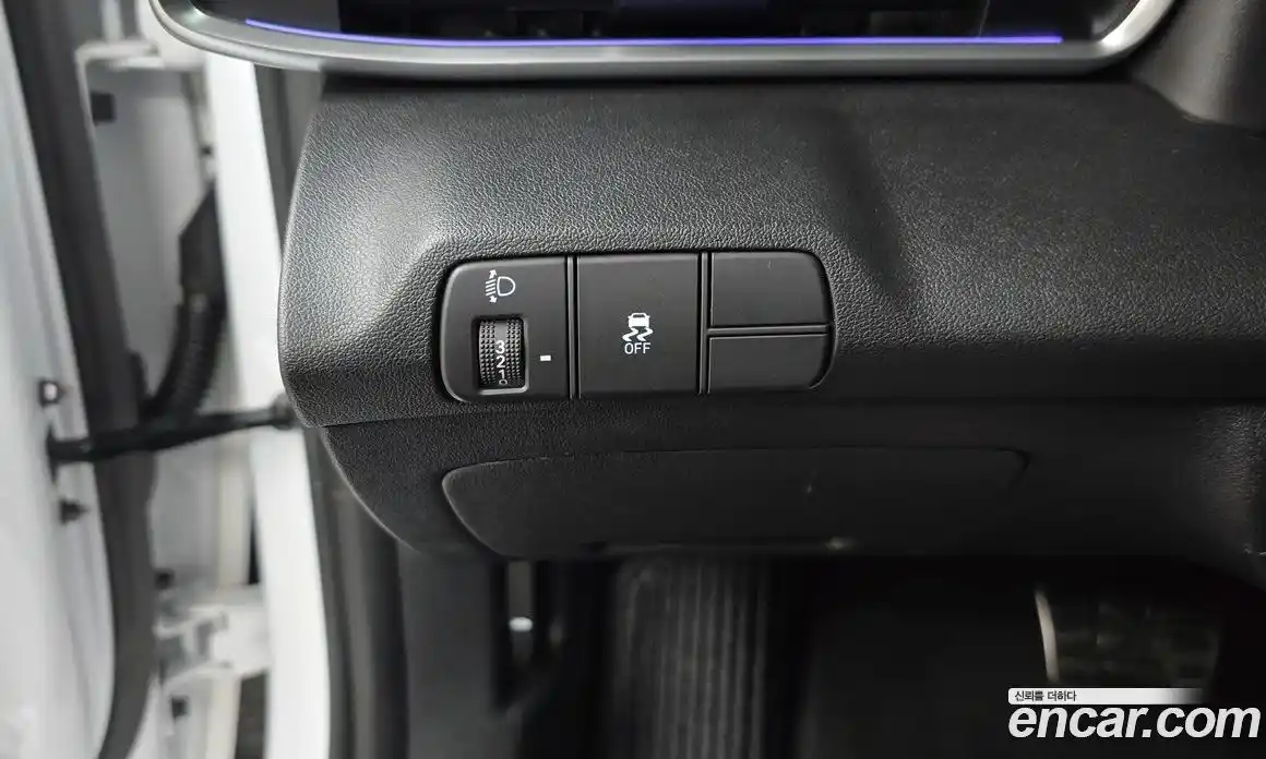 Hyundai Avante 2023 1.6 автомат (гидро), фото 24