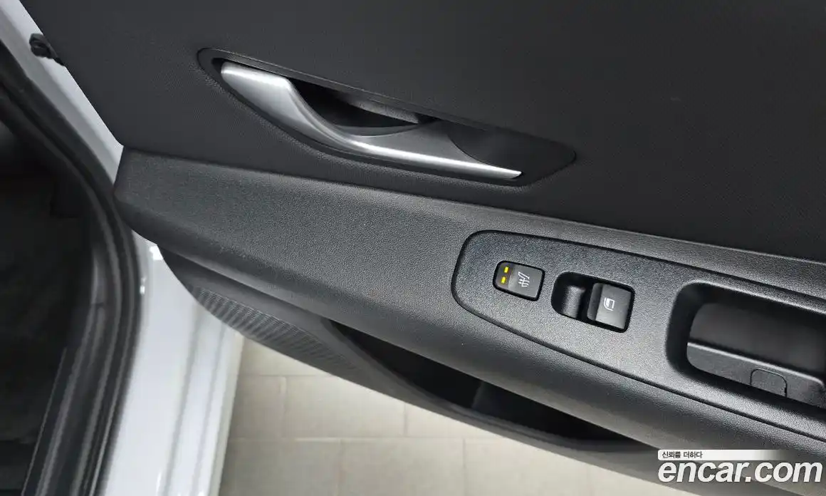 Hyundai Avante 2023 1.6 автомат (гидро), фото 26