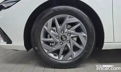 Hyundai Avante 2023 1.6 автомат (гидро), миниатюра 5