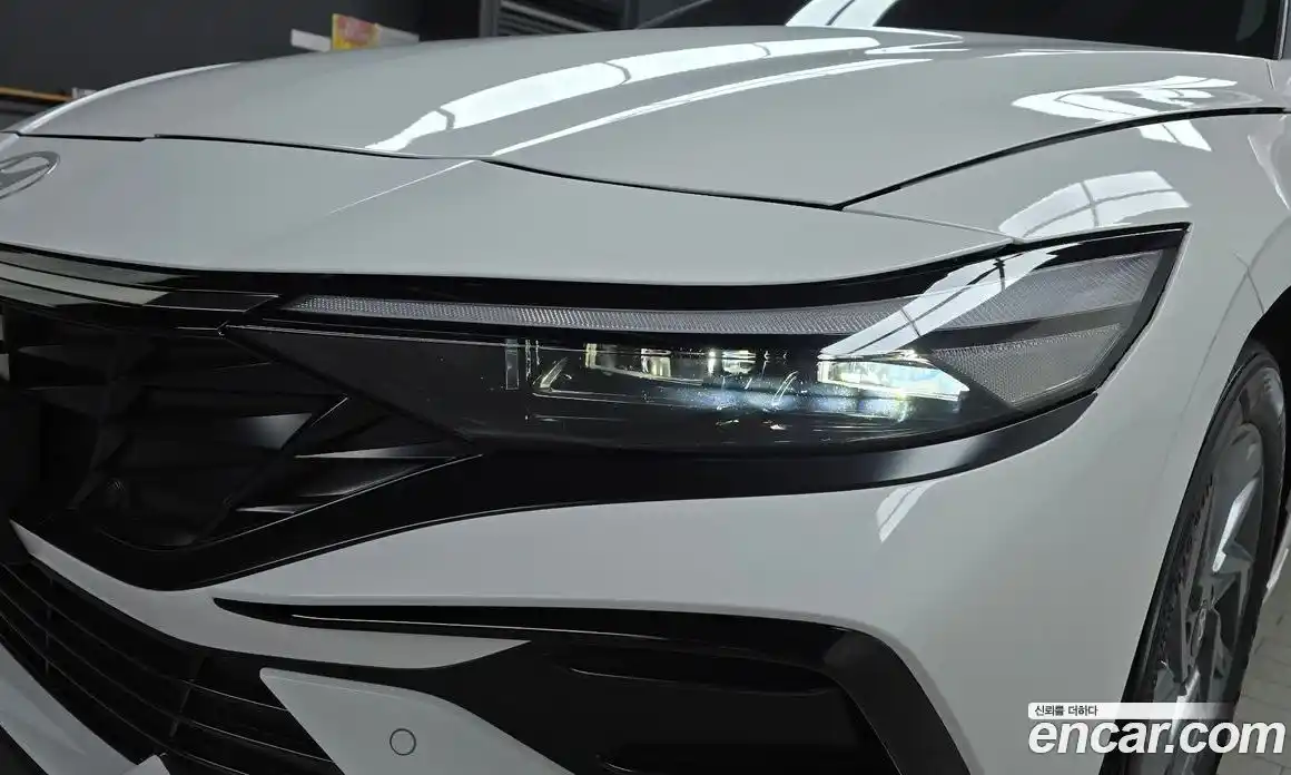 Hyundai Avante 2023 1.6 автомат (гидро), фото 8