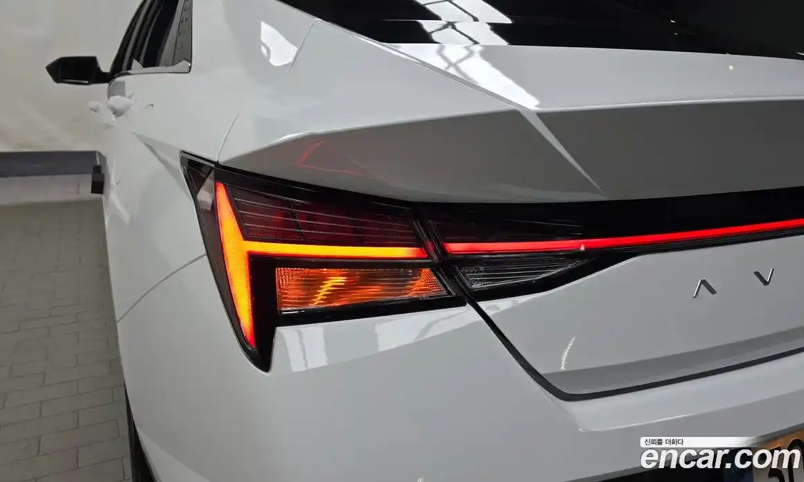 Hyundai Avante 2023 1.6 автомат (гидро), фото 9