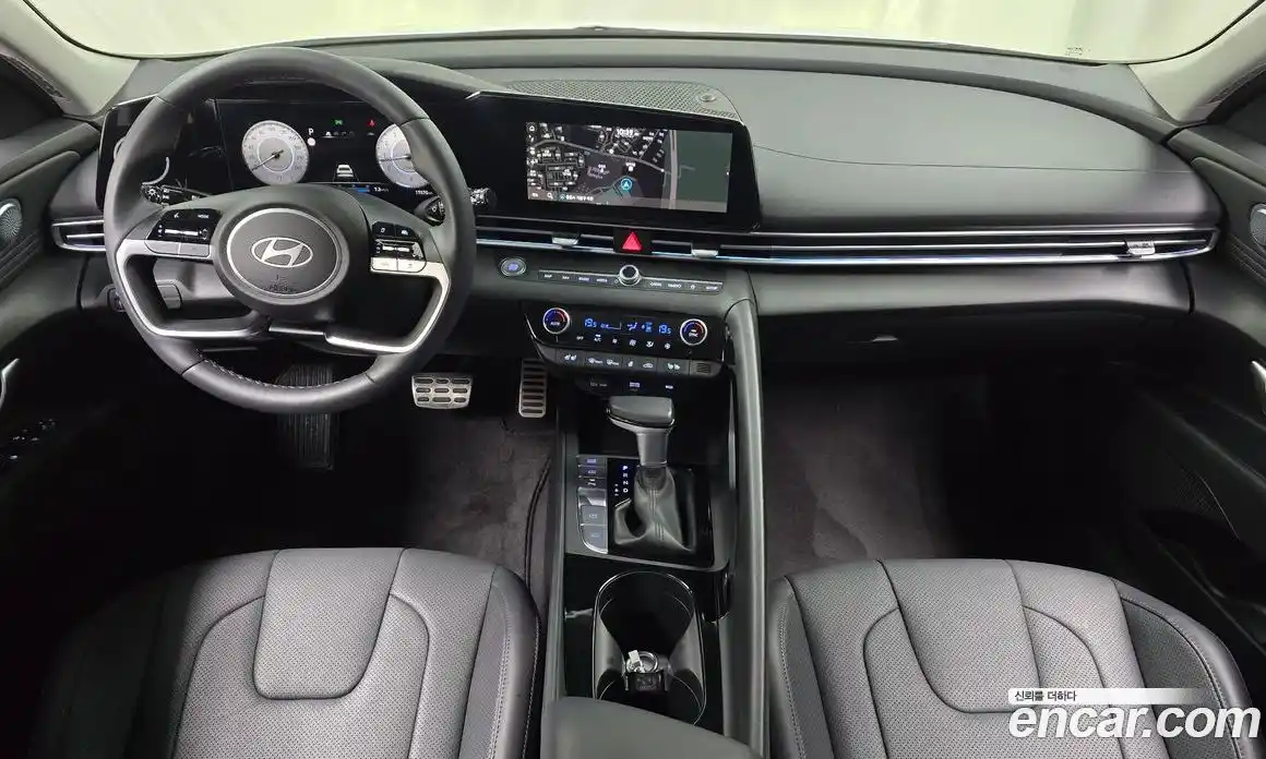 Hyundai Avante 2023 1.6 автомат (гидро), фото 10