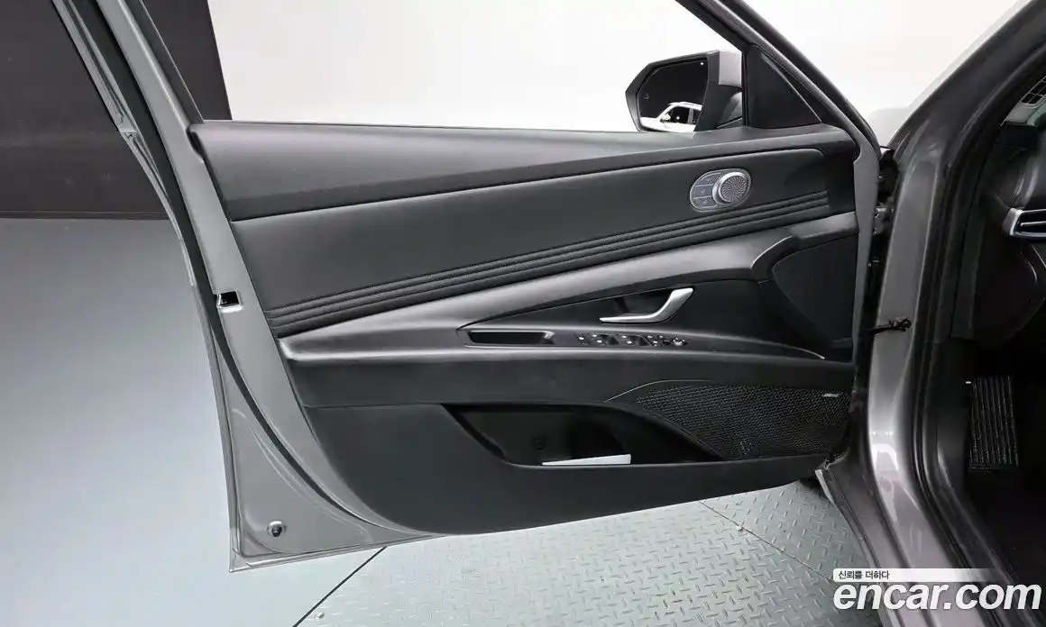Hyundai Avante 2022 1.6 автомат (гидро), фото 14