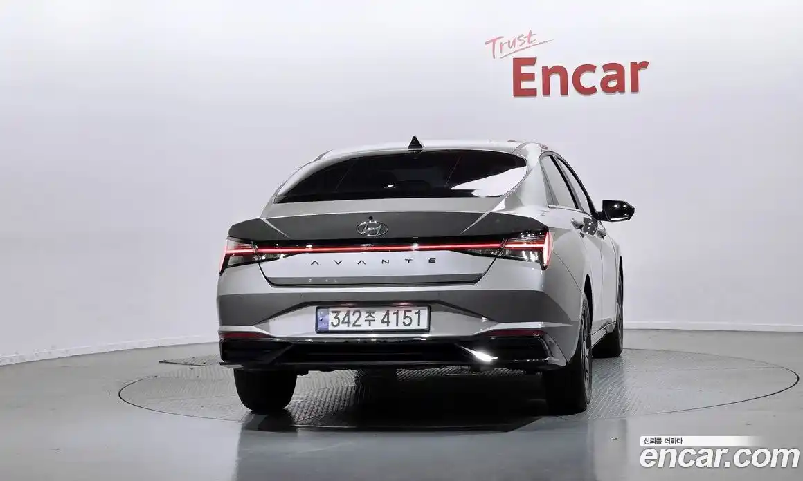 Hyundai Avante 2022 1.6 автомат (гидро), фото 4