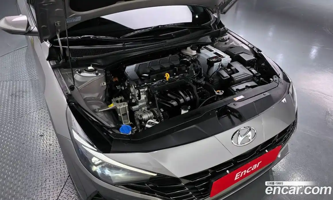 Hyundai Avante 2022 1.6 автомат (гидро), фото 6