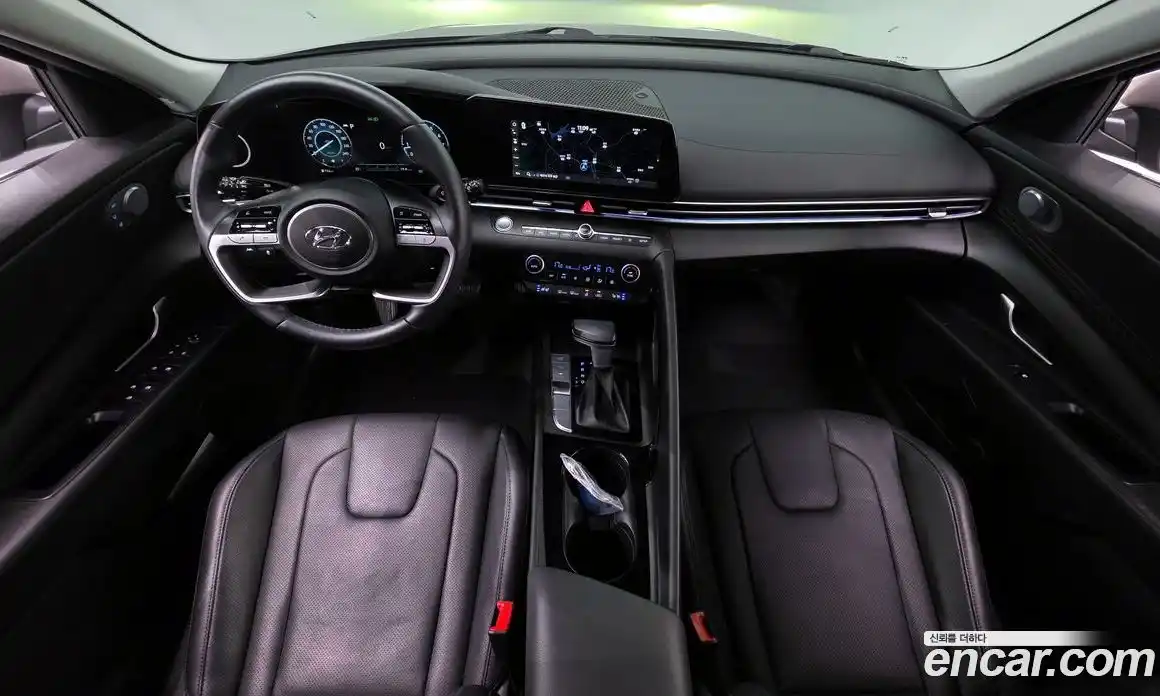 Hyundai Avante 2022 1.6 автомат (гидро), фото 10