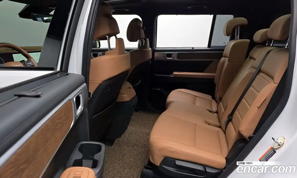 Hyundai Santa Fe 2023 1.6 автомат (гидро), фото 15