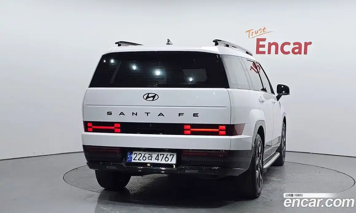 Hyundai Santa Fe 2023 1.6 автомат (гидро), фото 3