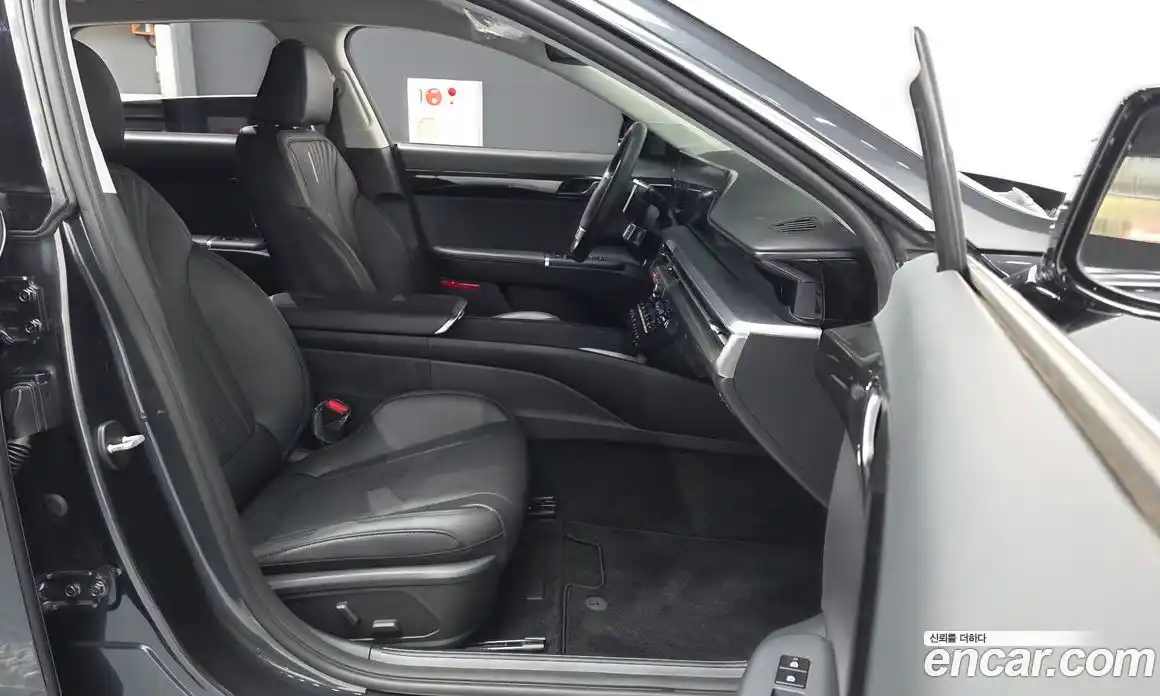 Hyundai Grandeur 2023 2.5 автомат (гидро), фото 11