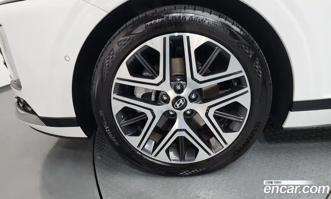 Hyundai Grandeur 2024 2.5 автомат (гидро), фото 5