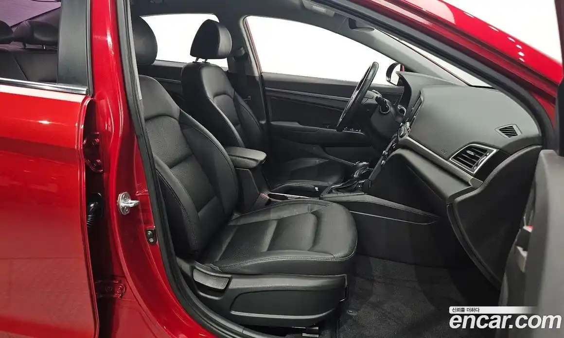 Hyundai Avante 2016 1.6 автомат (гидро), фото 13