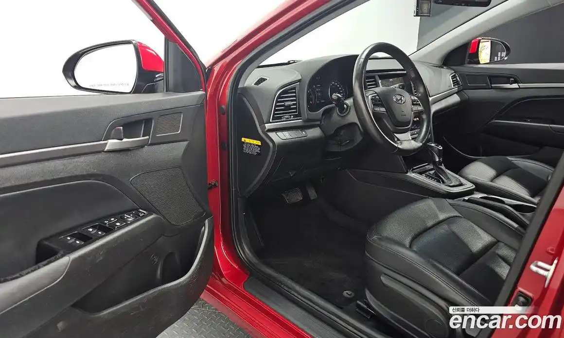 Hyundai Avante 2016 1.6 автомат (гидро), фото 17