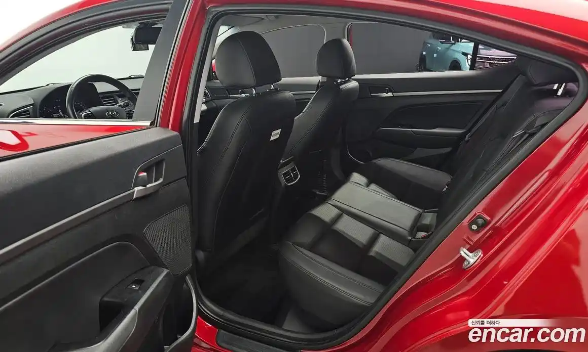 Hyundai Avante 2016 1.6 автомат (гидро), фото 18