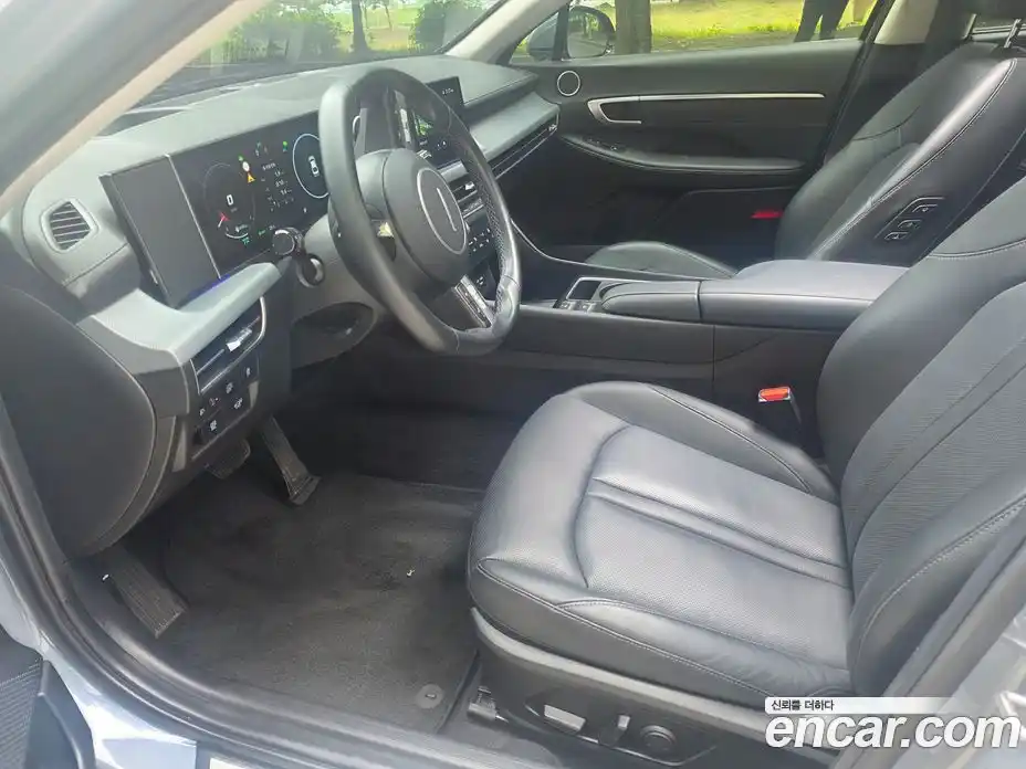 Hyundai Sonata 2024 2.0 автомат (гидро), фото 18