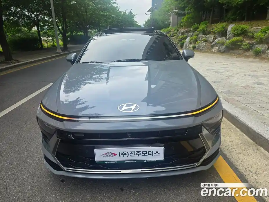 Hyundai Sonata 2024 2.0 автомат (гидро), фото 3