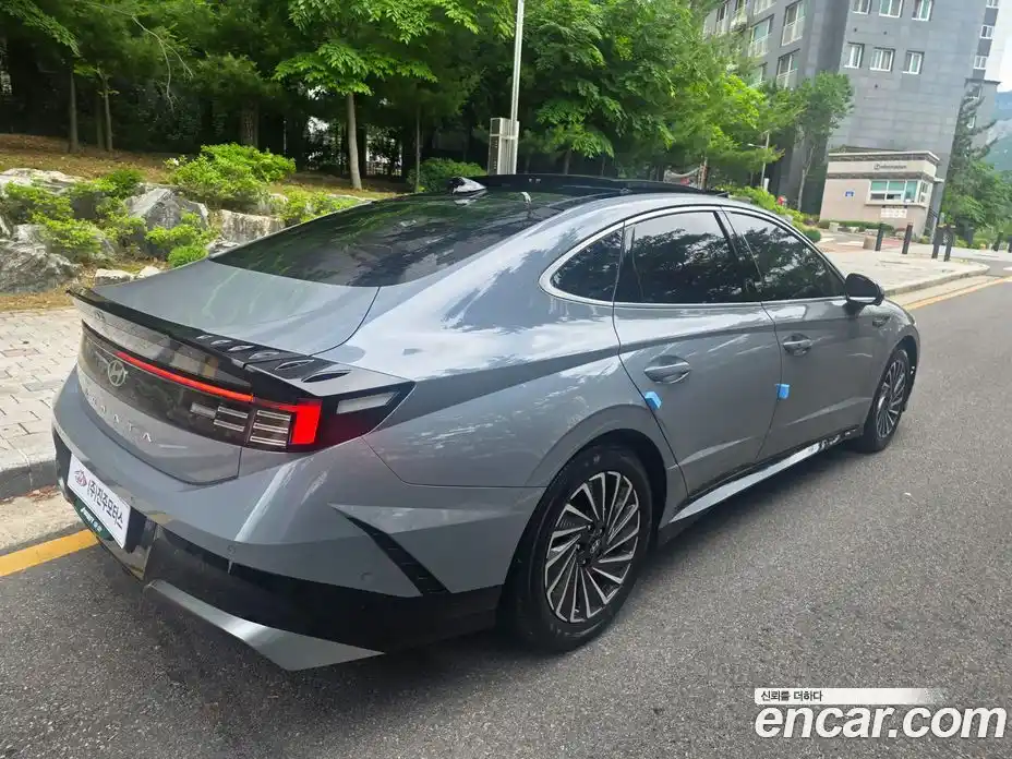 Hyundai Sonata 2024 2.0 автомат (гидро), фото 4