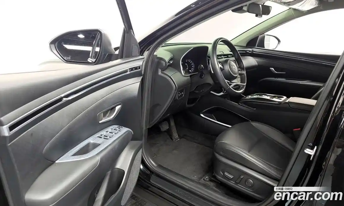 Hyundai Tucson 2023 1.6 автомат (гидро), фото 13