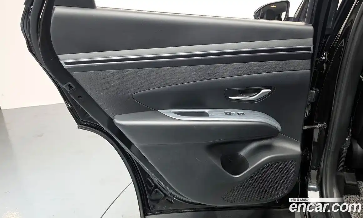 Hyundai Tucson 2023 1.6 автомат (гидро), фото 15