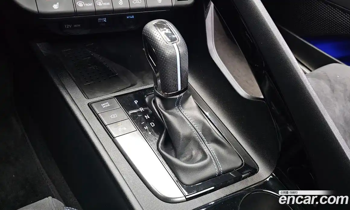 Hyundai Avante 2023 2.0 автомат (гидро), фото 12