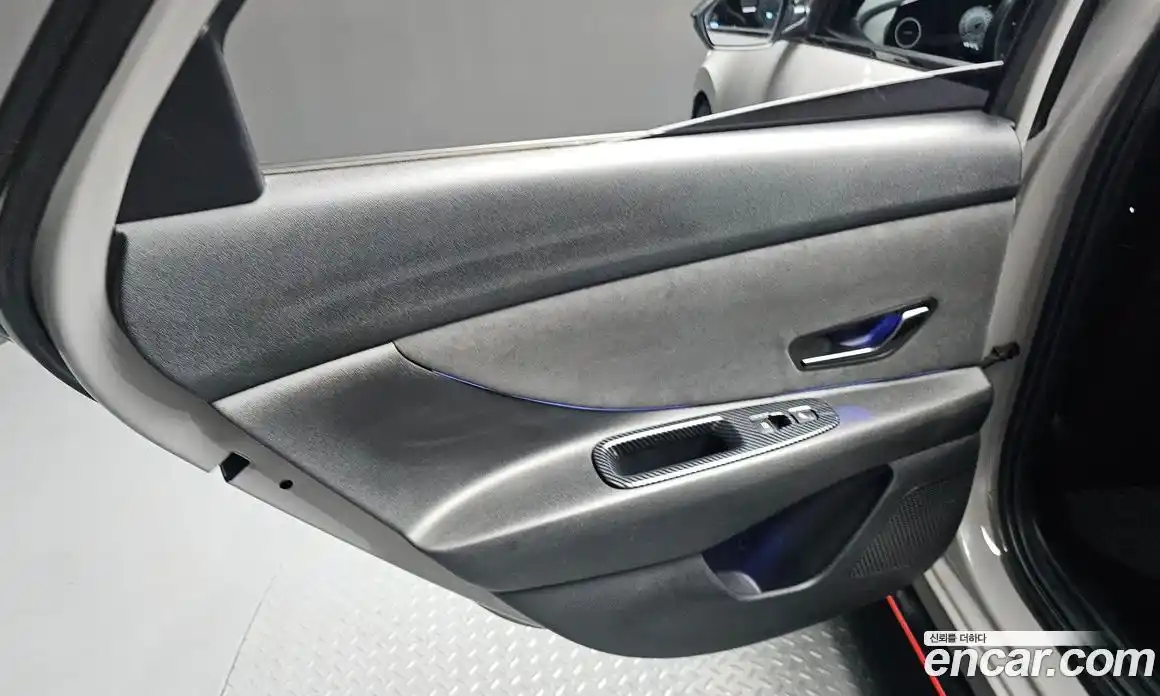 Hyundai Avante 2023 2.0 автомат (гидро), фото 15