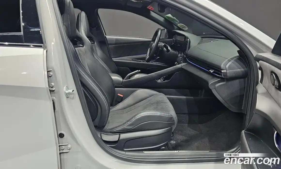 Hyundai Avante 2023 2.0 автомат (гидро), фото 16