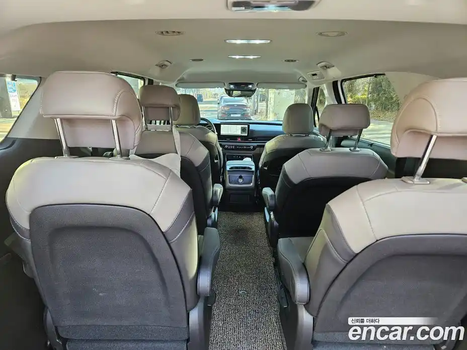 Kia Carnival 2024 1.6 автомат (гидро), фото 13