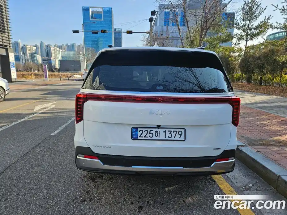 Kia Carnival 2024 1.6 автомат (гидро), фото 4